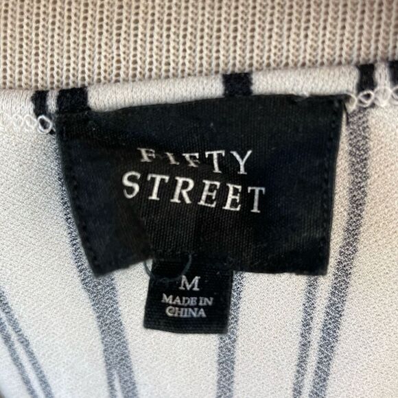 Fifty Street Black and White Striped Button Down Sleeveless Shirt Size M EUC - Picture 5 of 6